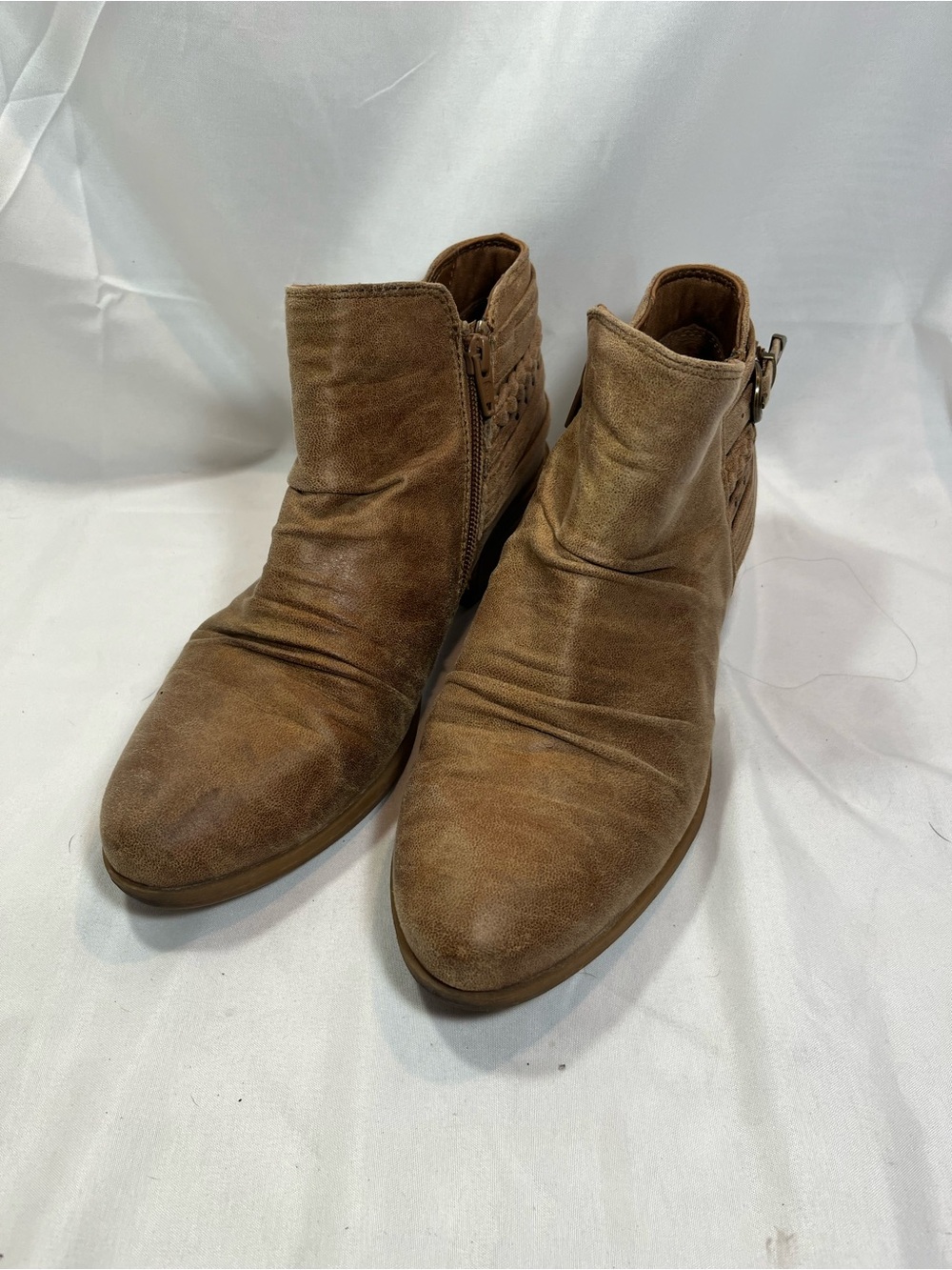 Baretraps Casual Tan Ankle Boots